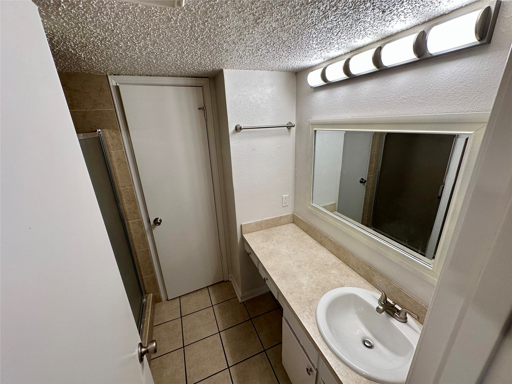 644 Bellaire Drive Hurst TX 76053