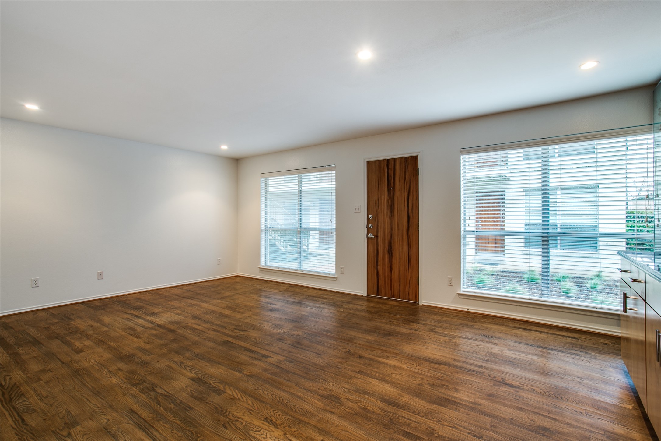 4616 W Lovers Lane Dallas TX 75209