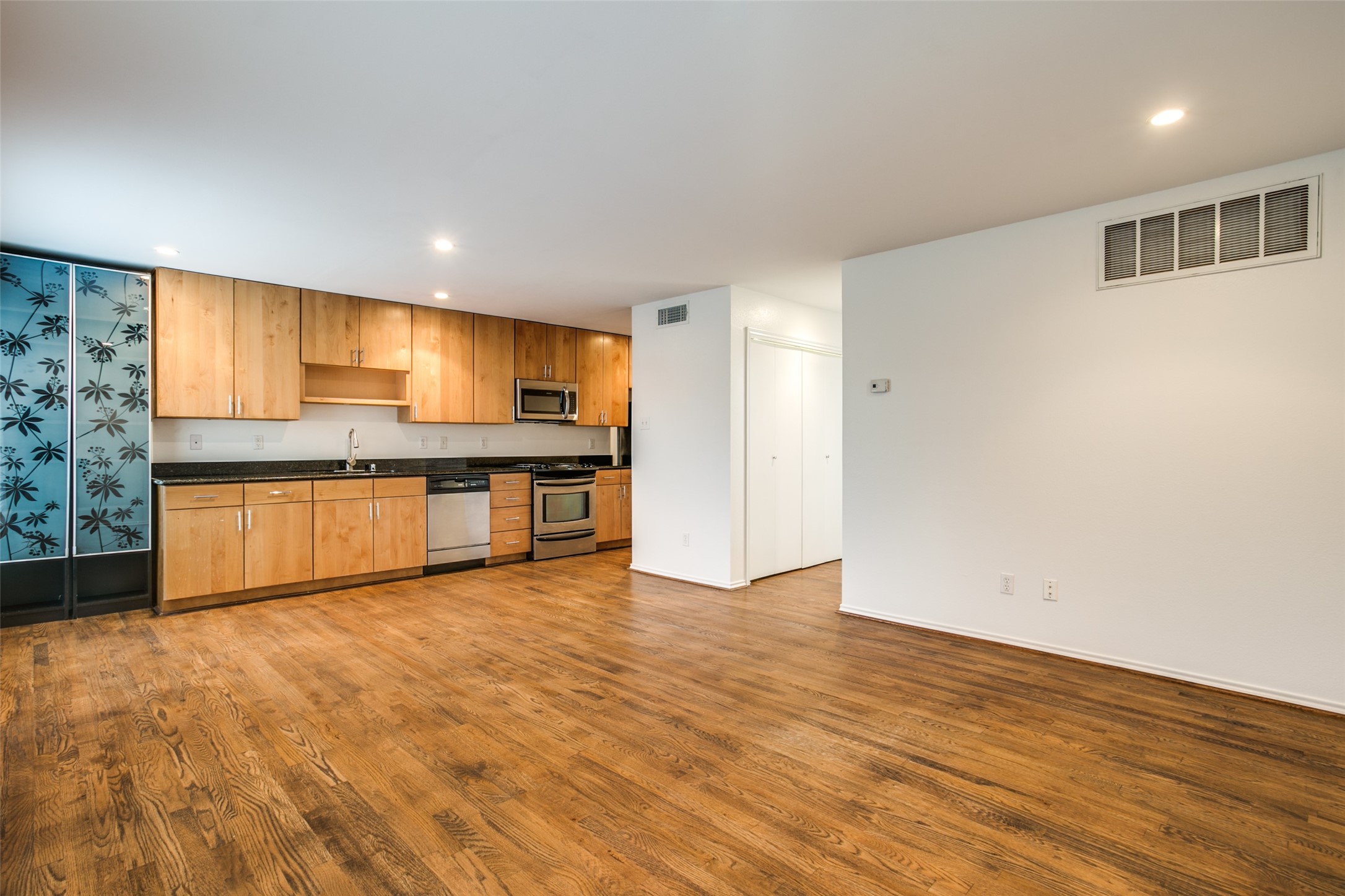 4616 W Lovers Lane Dallas TX 75209