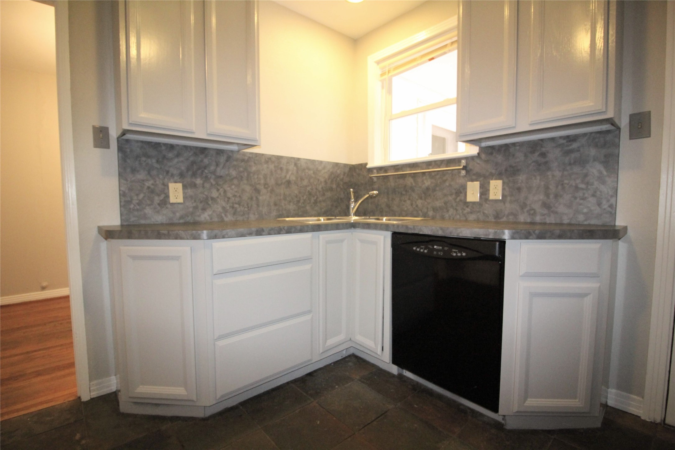 10415 Losa Drive Dallas TX 75218