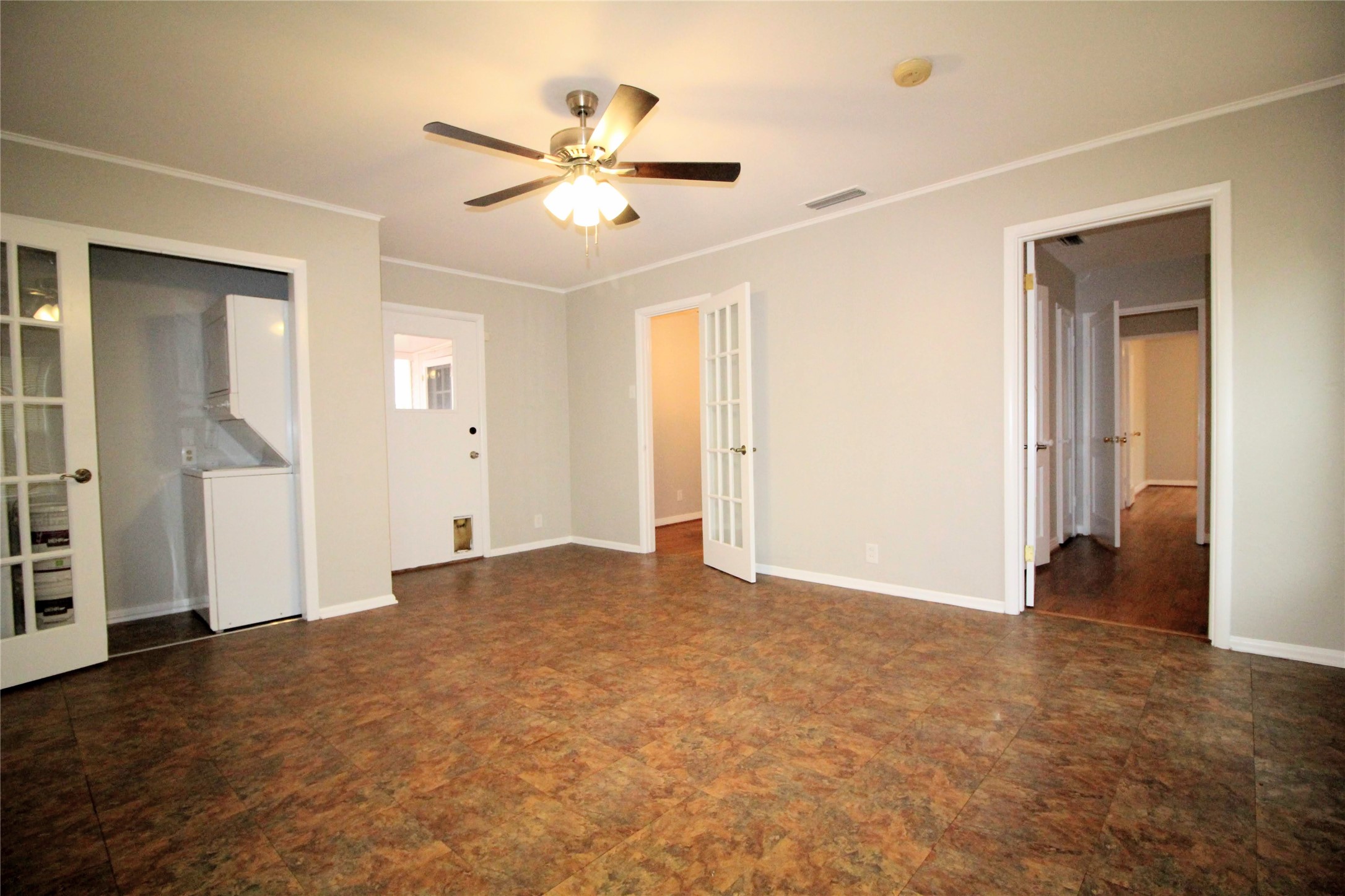 10415 Losa Drive Dallas TX 75218
