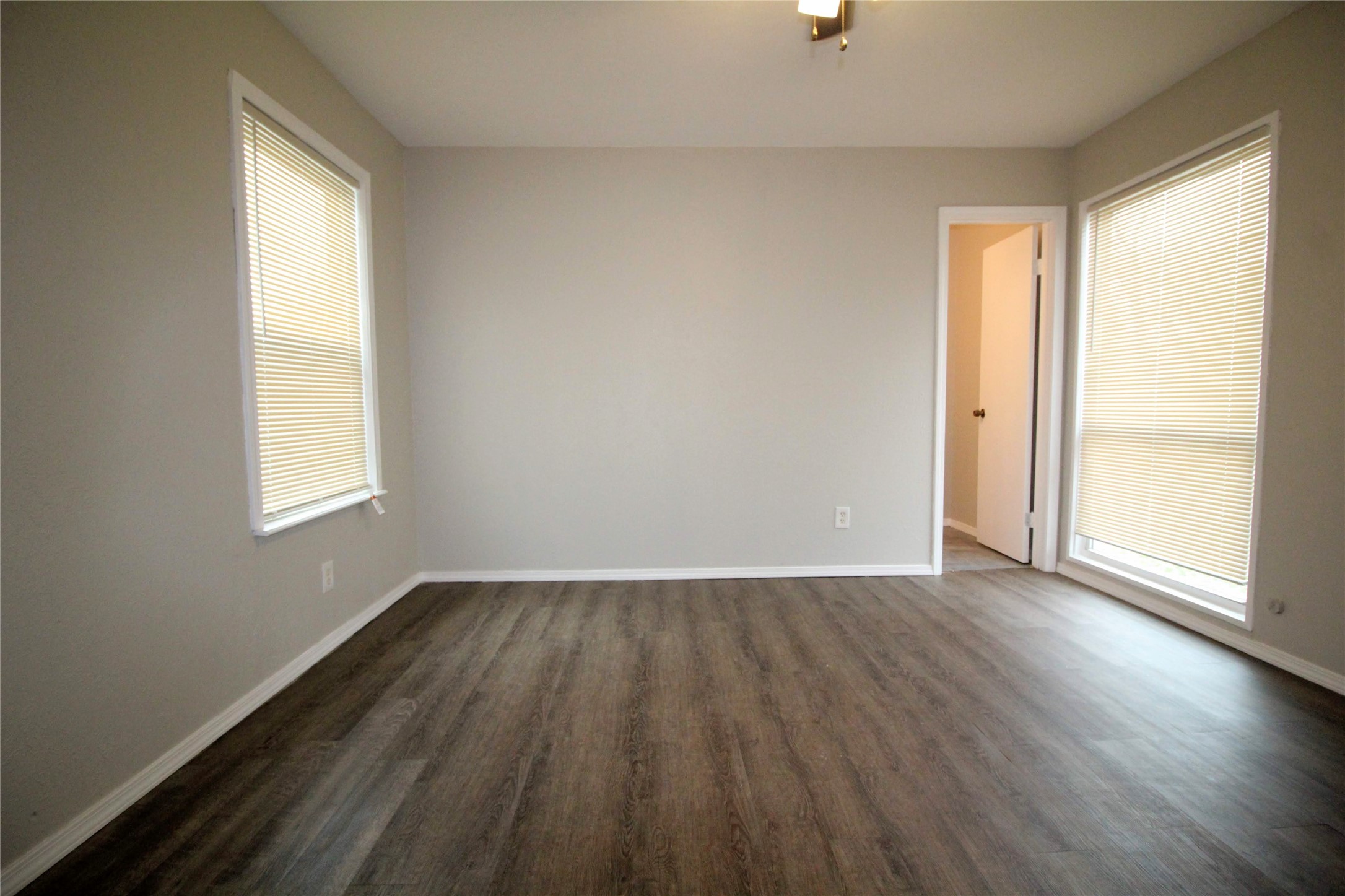 10415 Losa Drive Dallas TX 75218