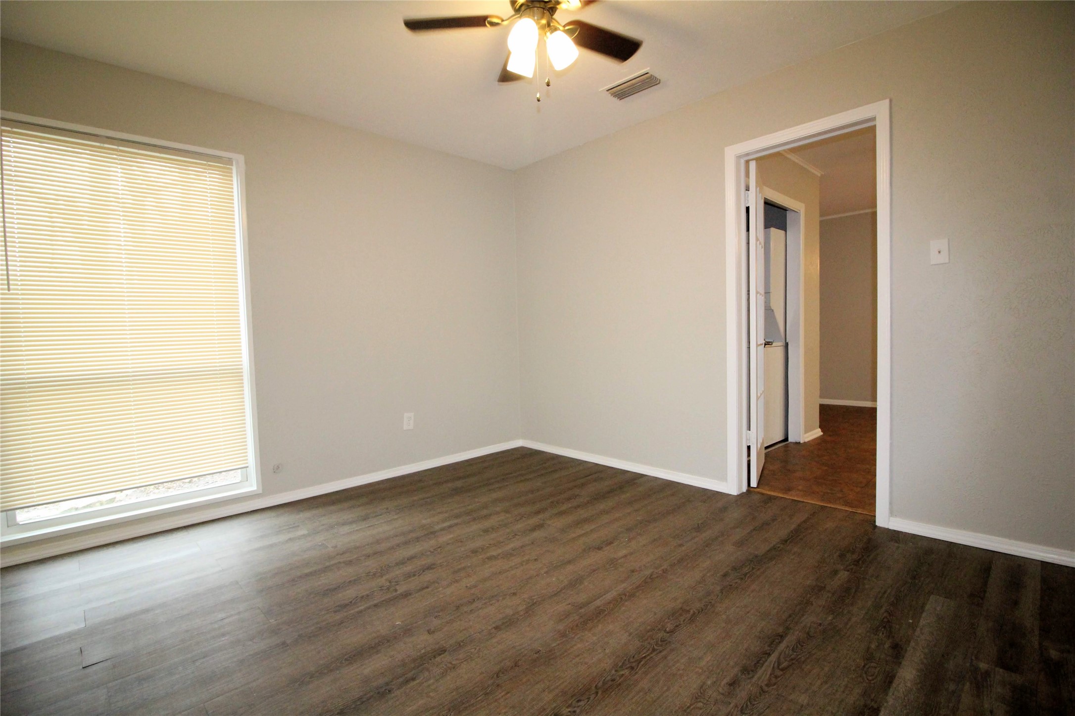 10415 Losa Drive Dallas TX 75218