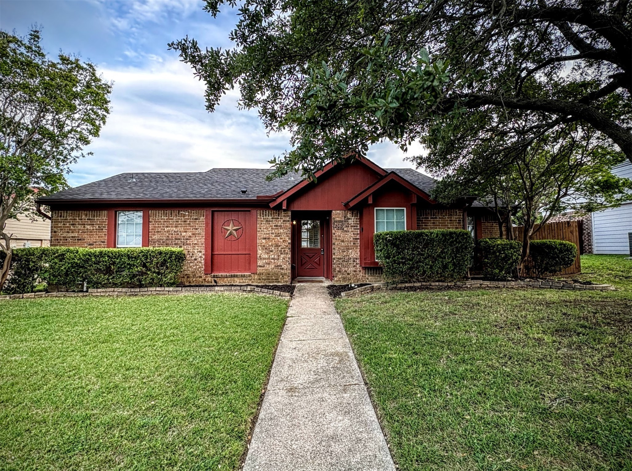 1206 High Valley Drive Garland TX 75041