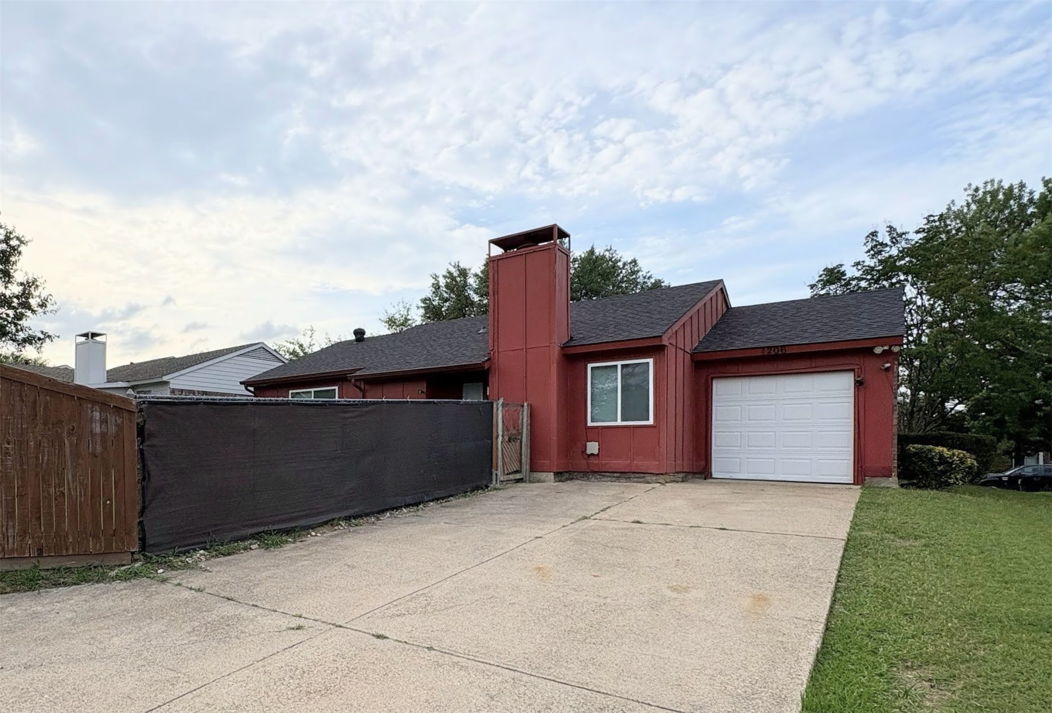 1206 High Valley Drive Garland TX 75041