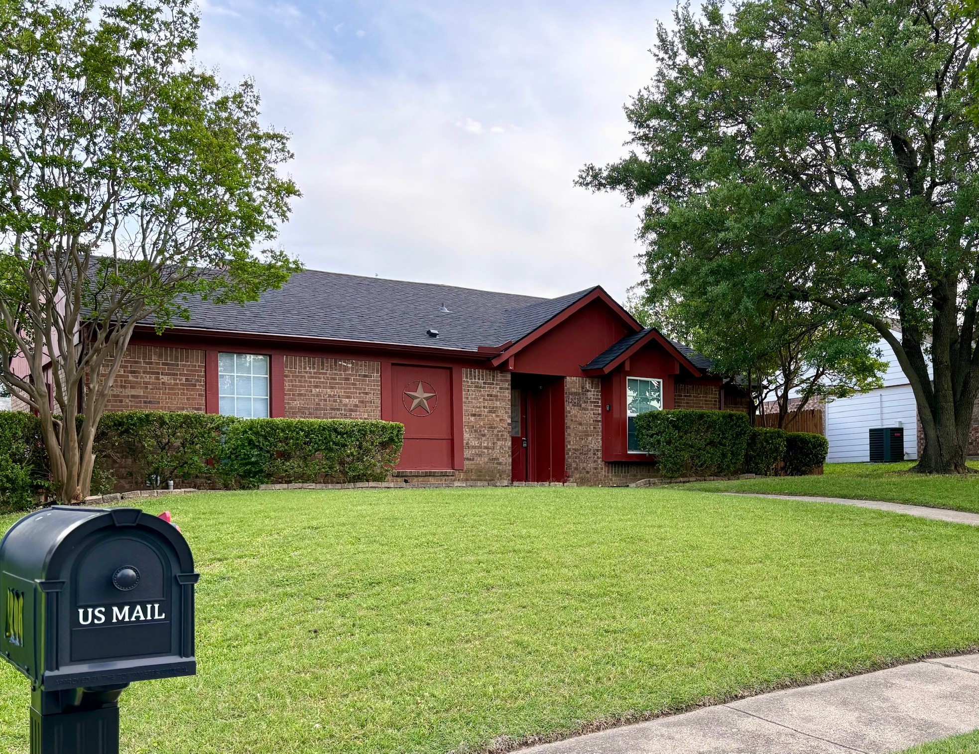 1206 High Valley Drive Garland TX 75041