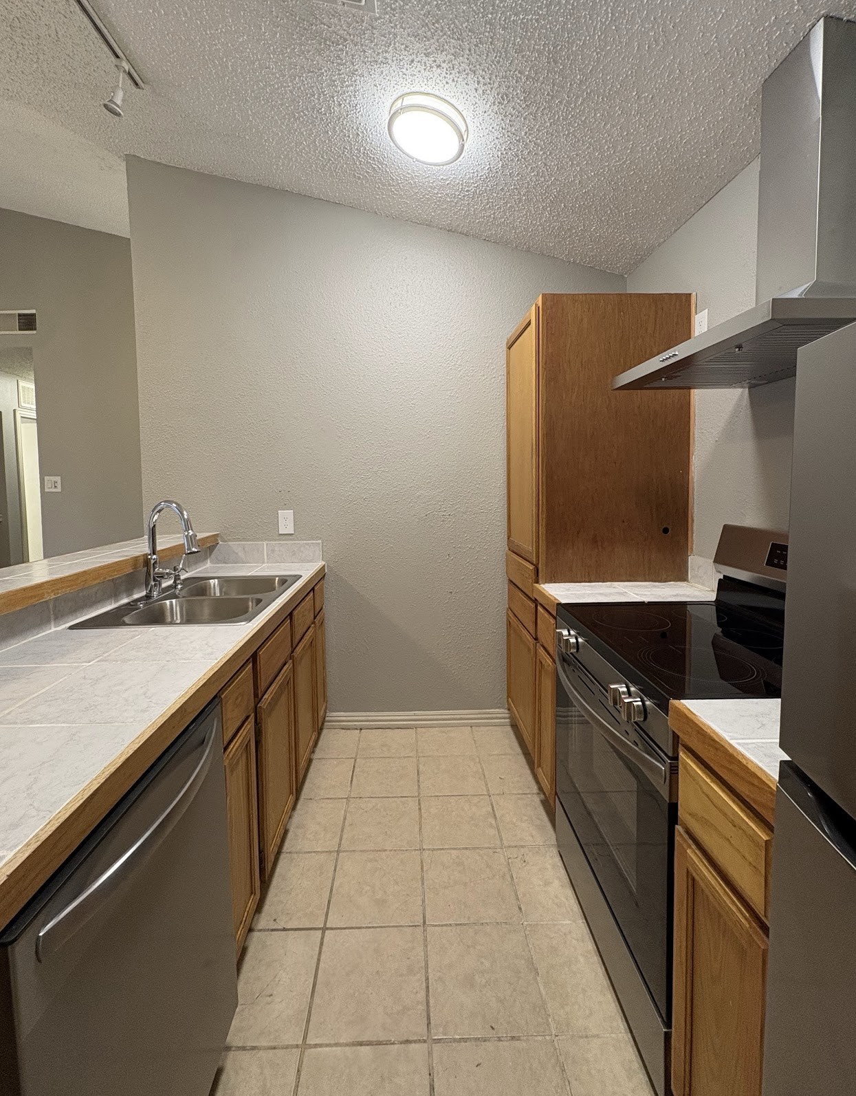 1206 High Valley Drive Garland TX 75041