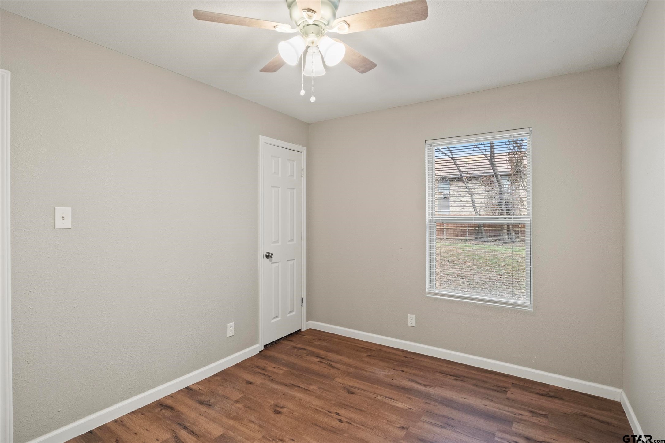 903 Hester Arlington TX 76011