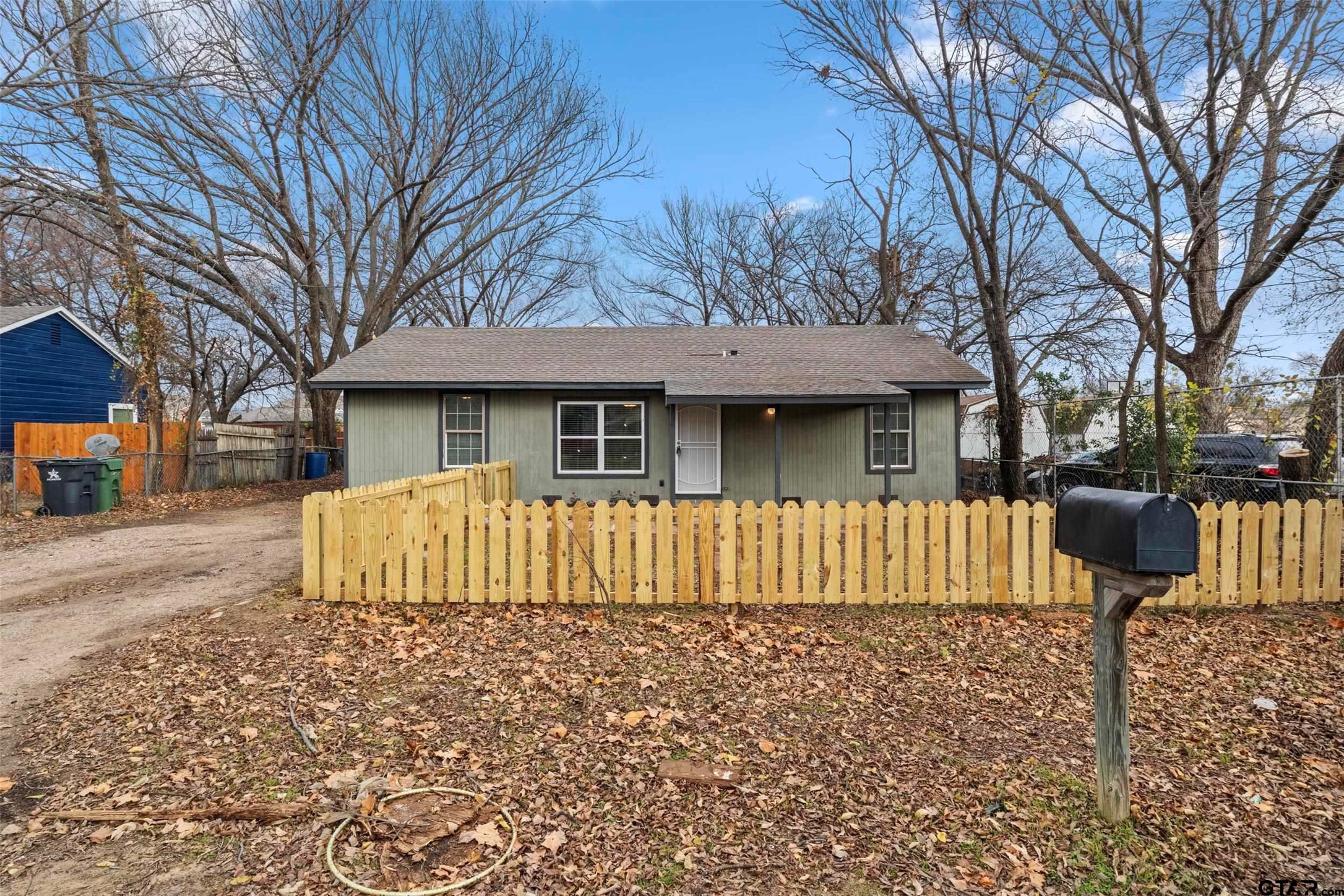 903 Hester Arlington TX 76011