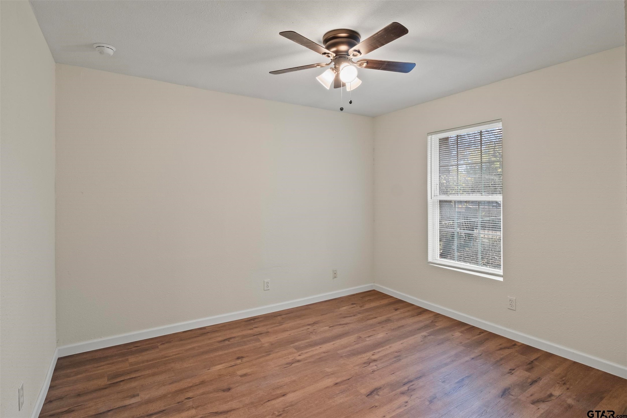 903 Hester Arlington TX 76011