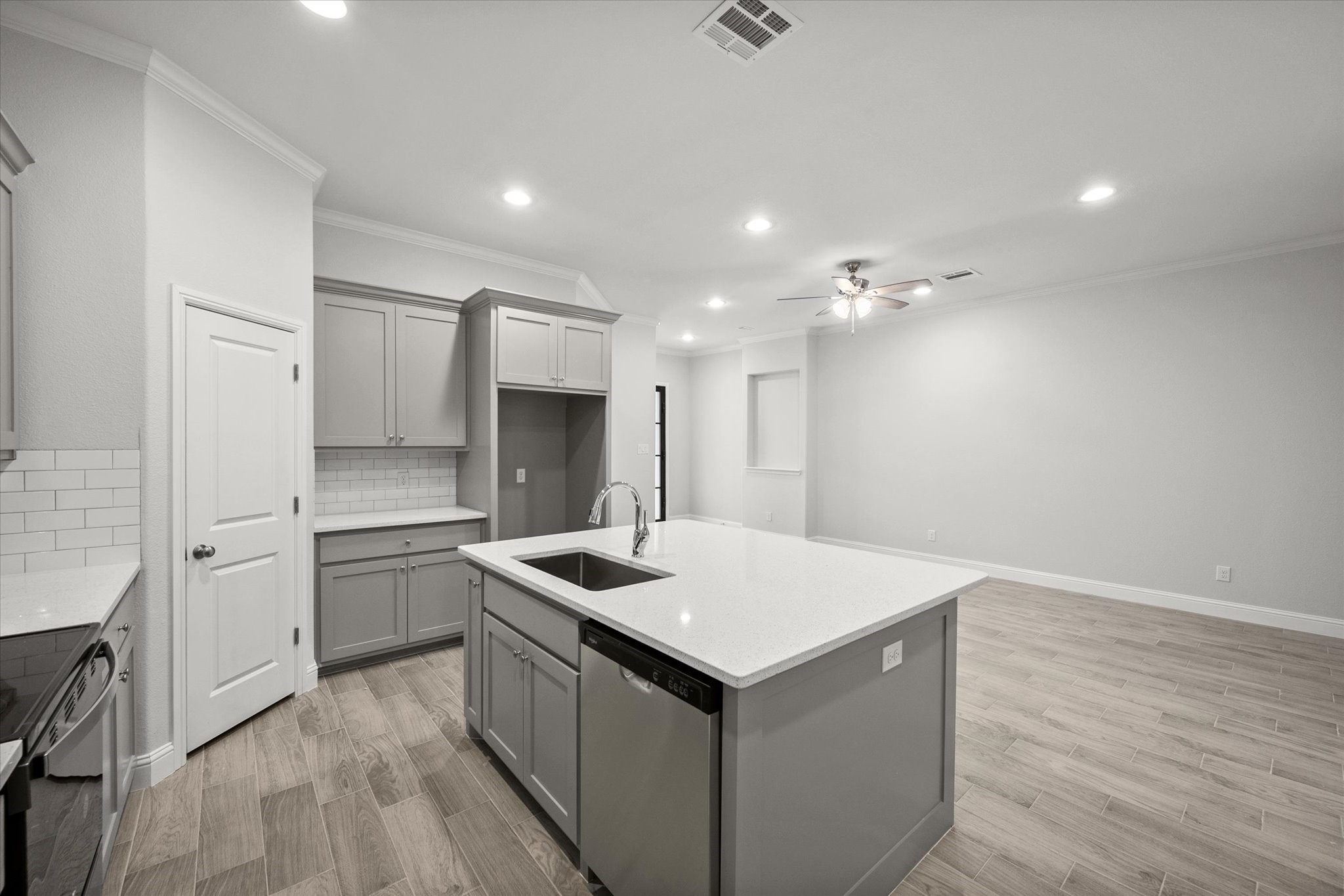 2355 Spring Park Boulevard Arlington TX 76016