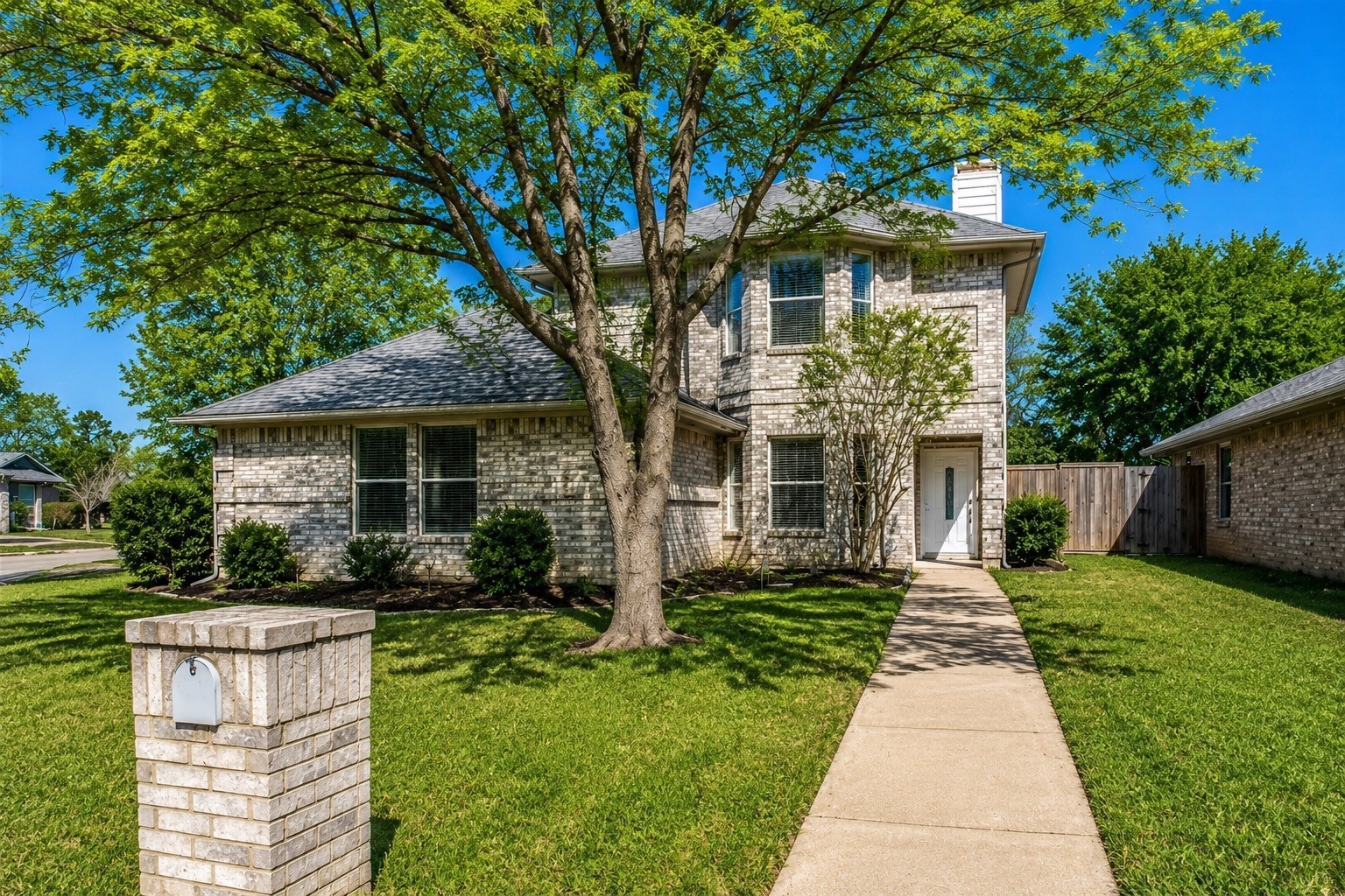 2811 Ravens Court Arlington TX 76001