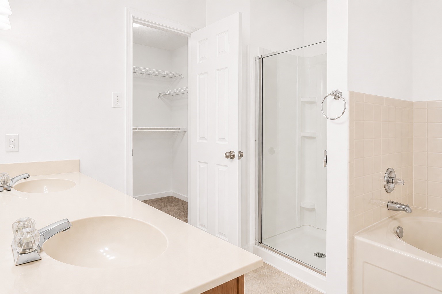 2811 Ravens Court Arlington TX 76001