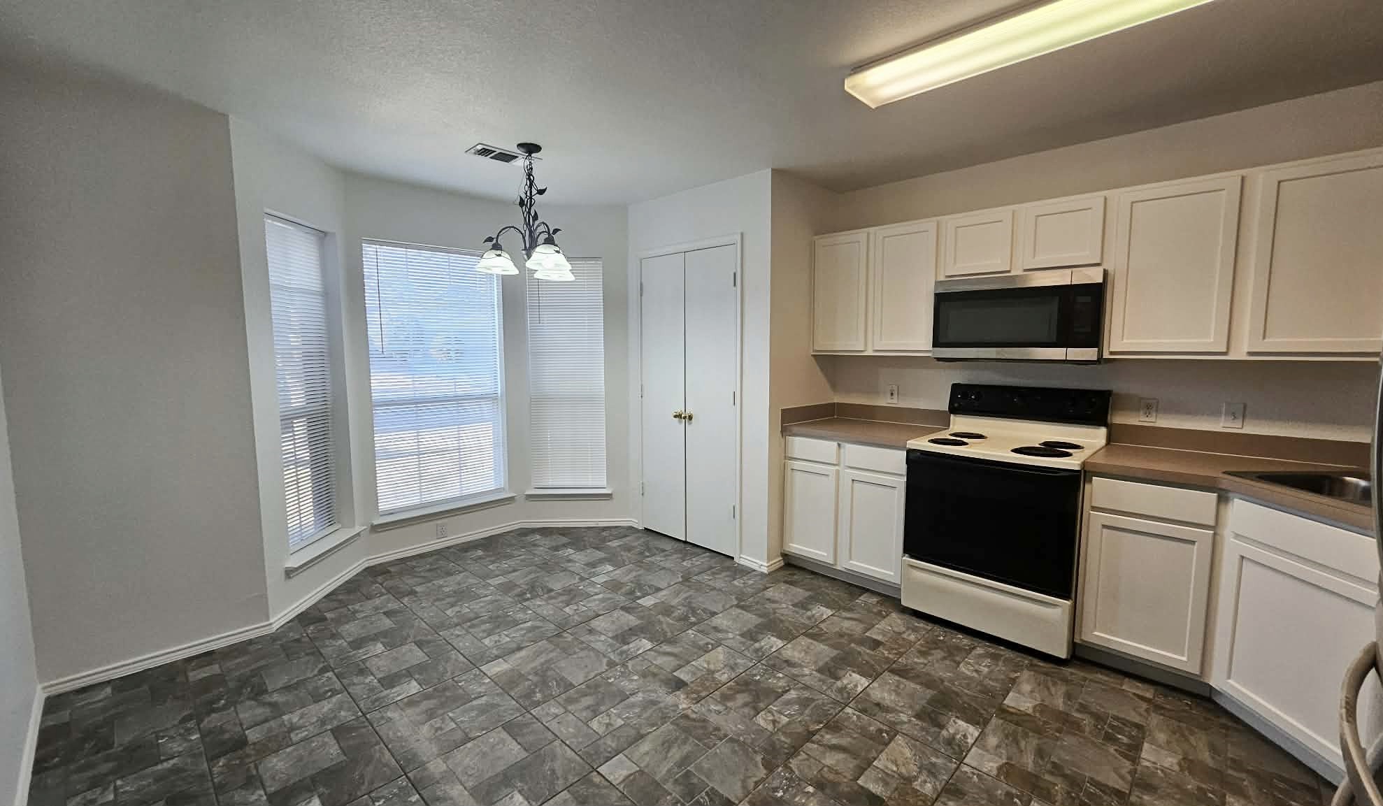 1025 Vaden Avenue Burleson TX 76028