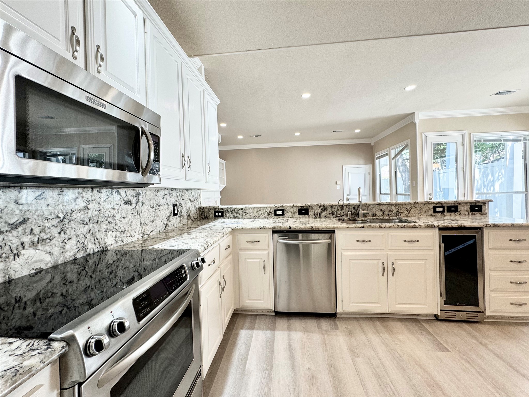 4227 Timberglen Road Dallas TX 75287