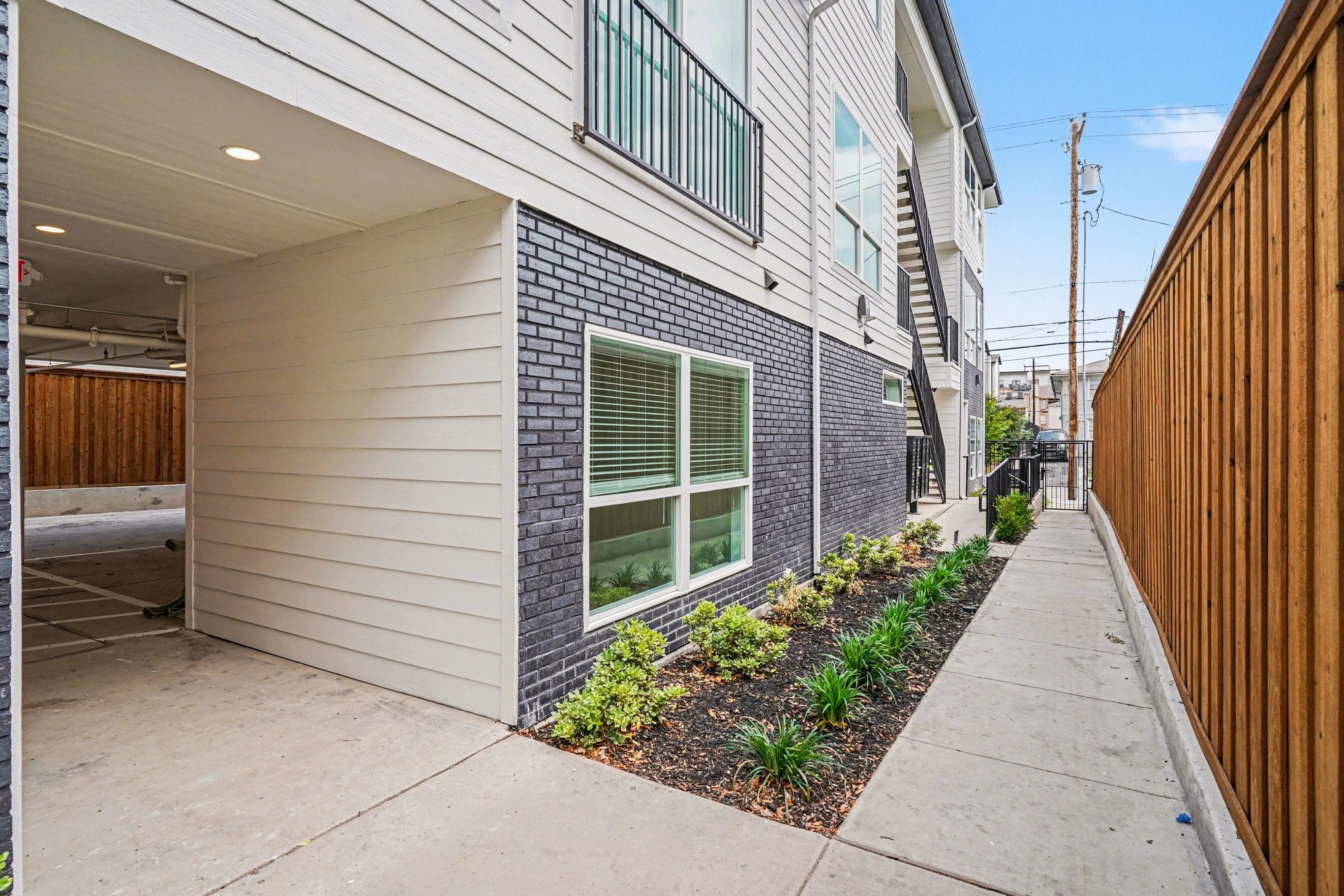 2217 N Fitzhugh Avenue Dallas TX 75204