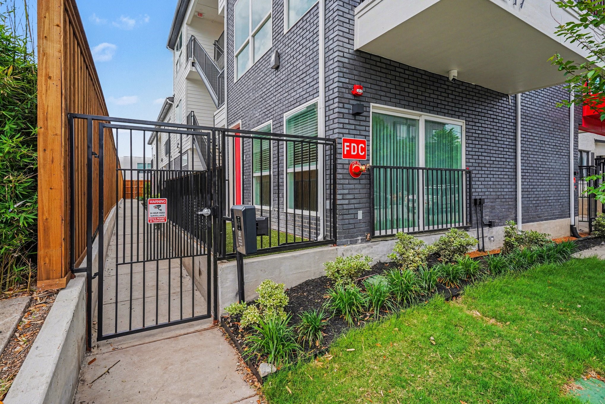 2217 N Fitzhugh Avenue Dallas TX 75204