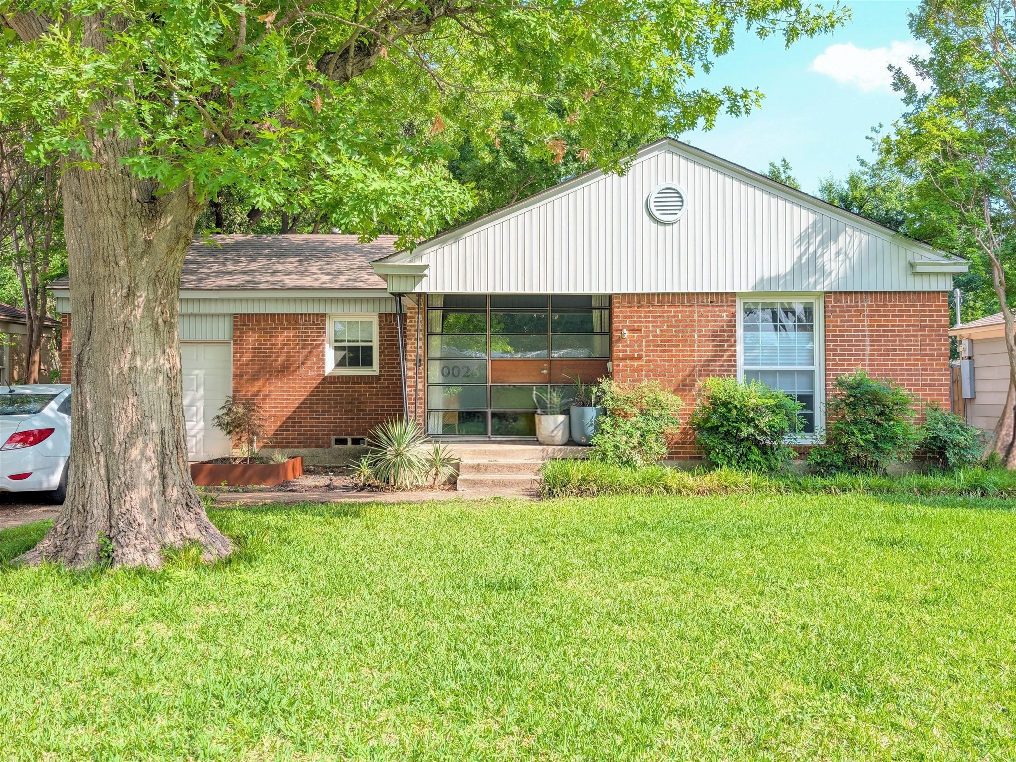 10026 Lake Gardens Drive Dallas TX 75218