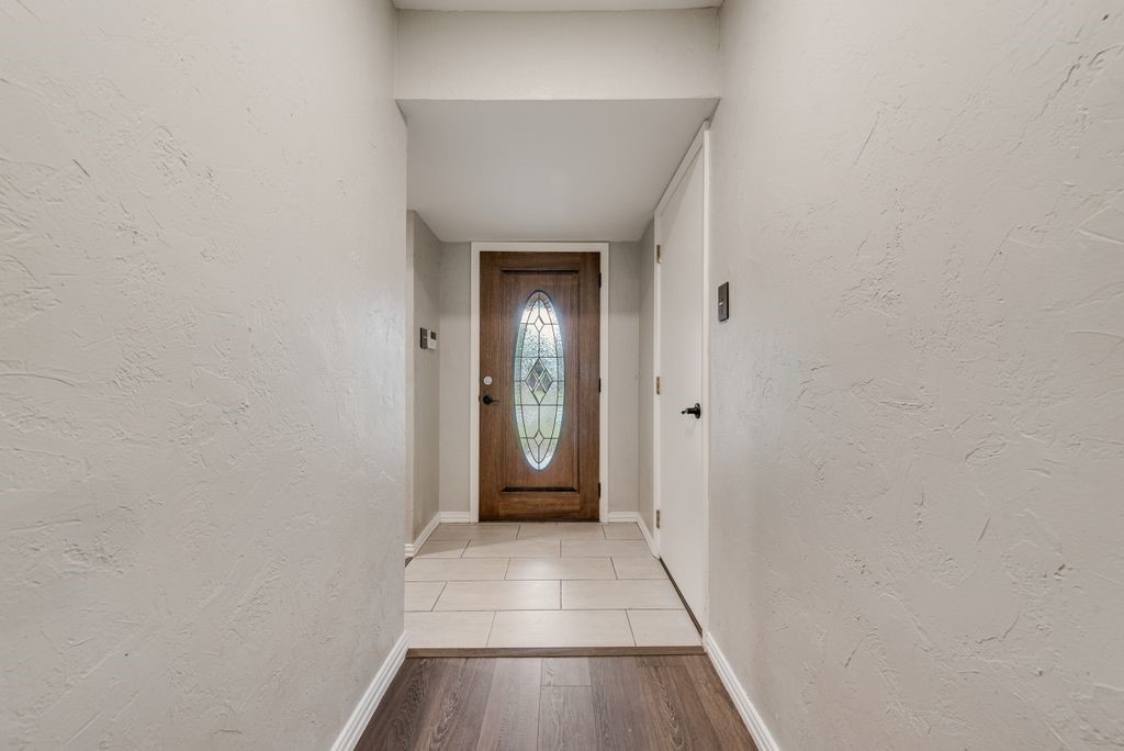 7013 Lincolnshire Lane North Richland Hills TX 76182