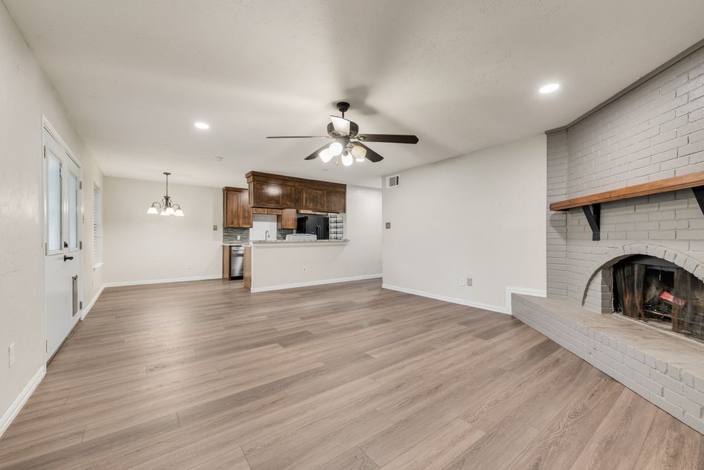 7013 Lincolnshire Lane North Richland Hills TX 76182