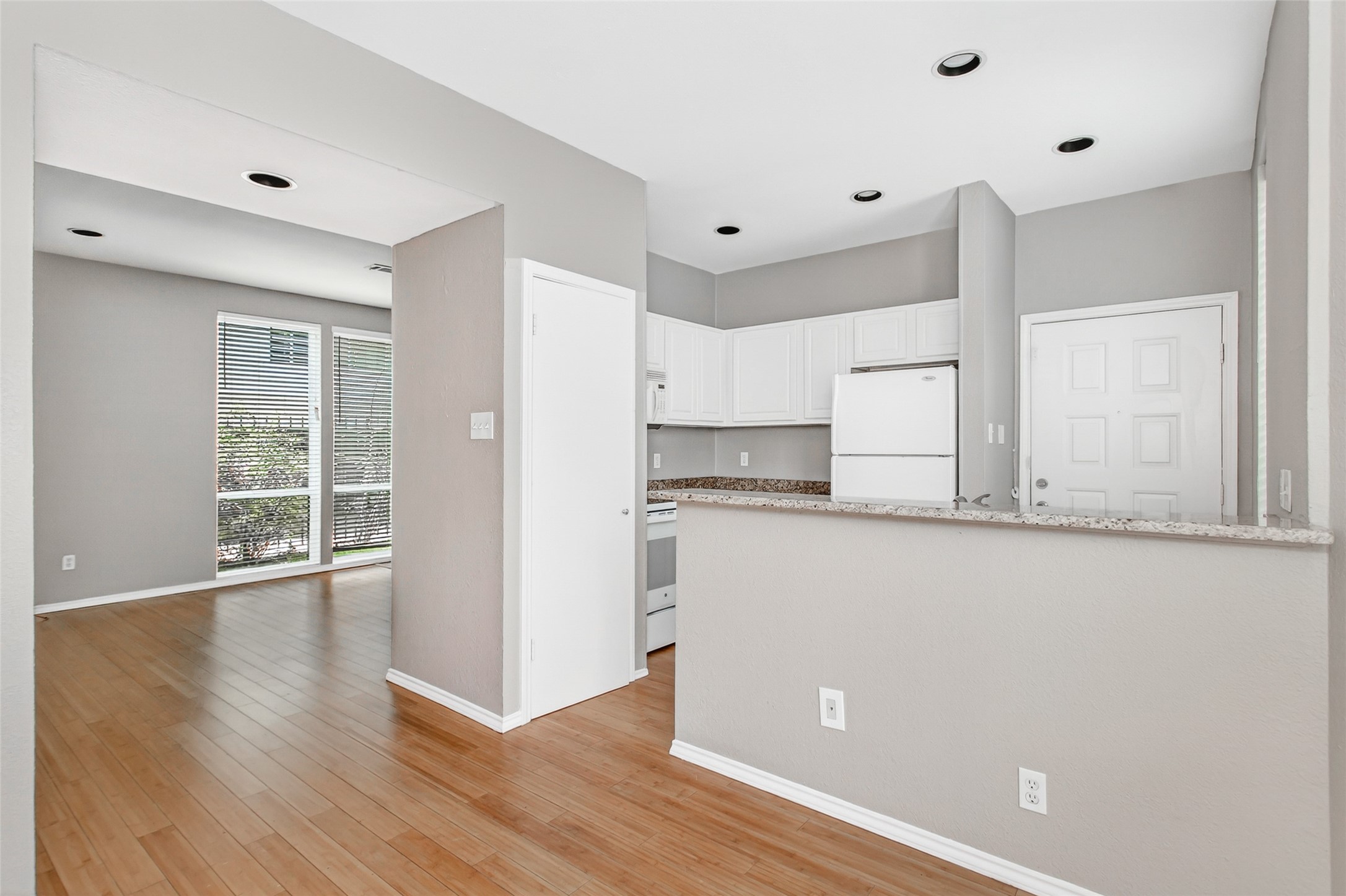 2002 N Fitzhugh Avenue Dallas TX 75204