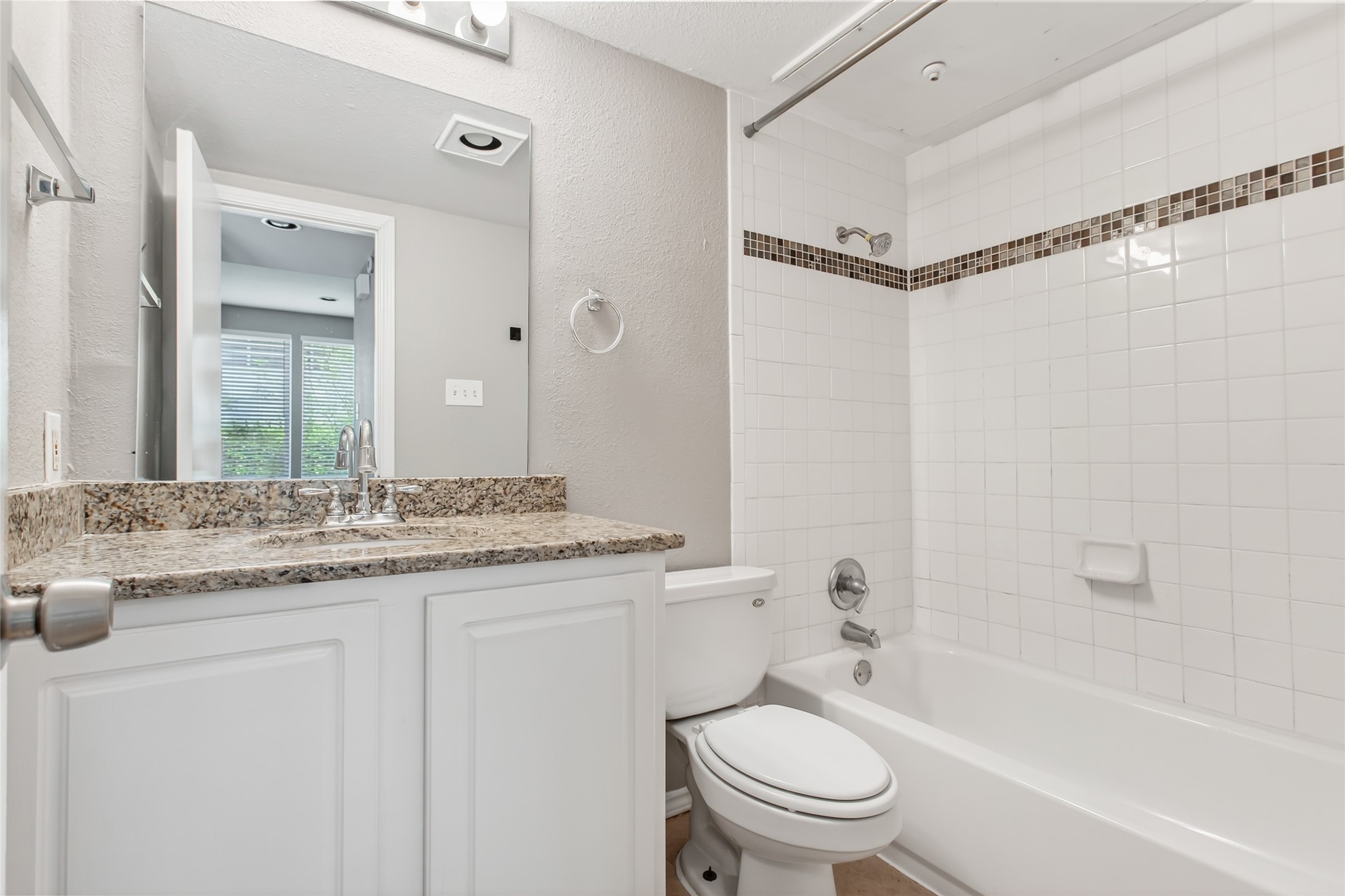 2002 N Fitzhugh Avenue Dallas TX 75204