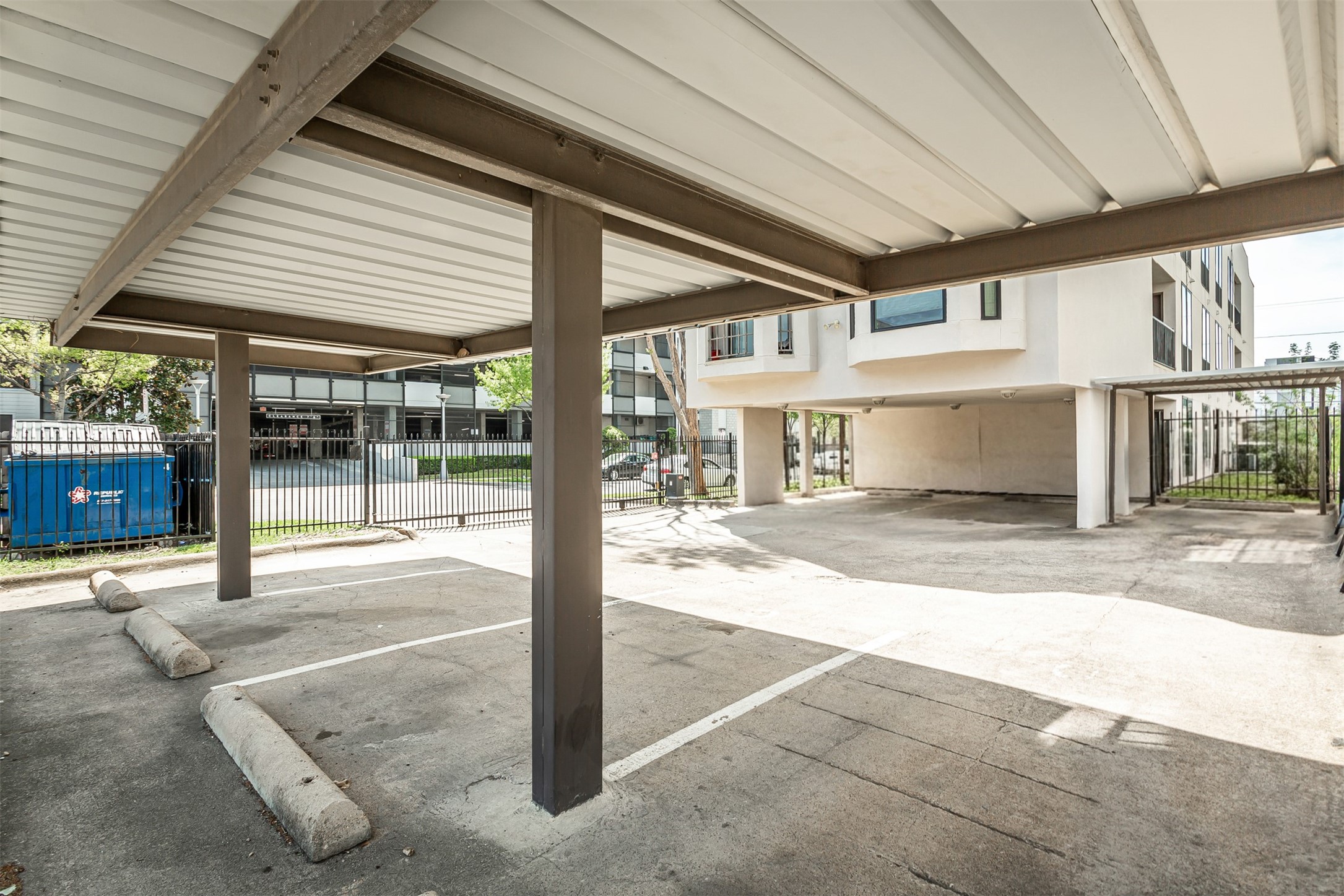 2002 N Fitzhugh Avenue Dallas TX 75204