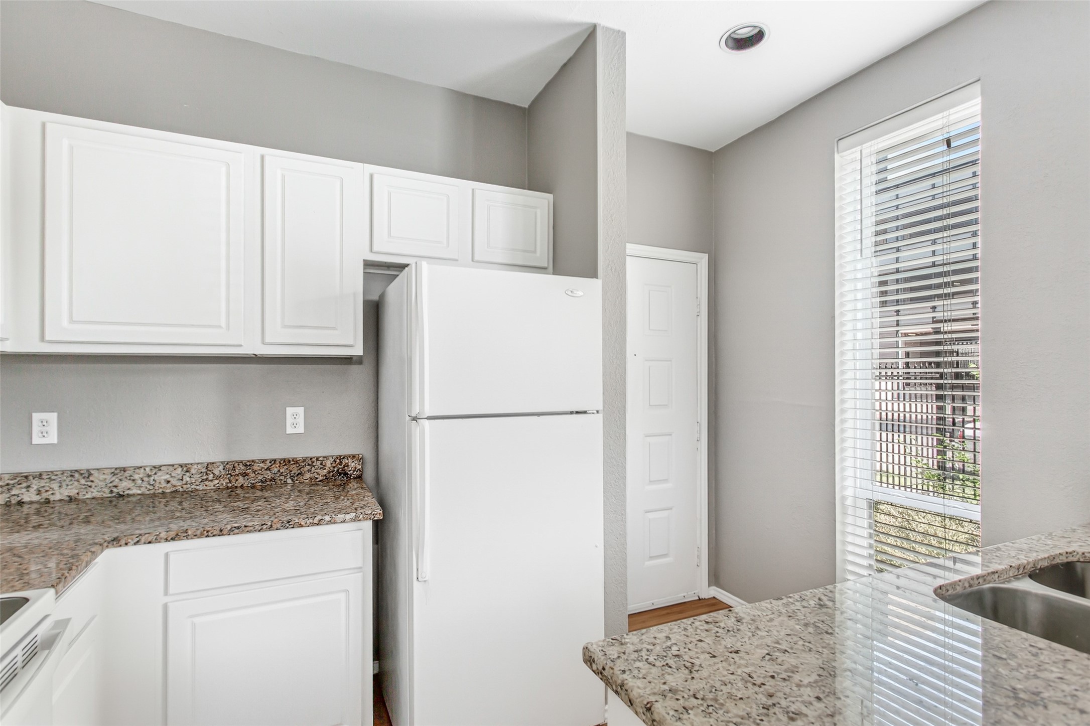 2002 N Fitzhugh Avenue Dallas TX 75204