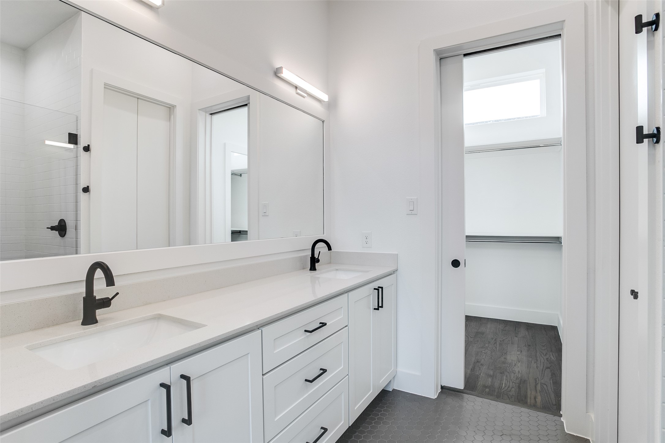 5708 Lindell Avenue Dallas TX 75206
