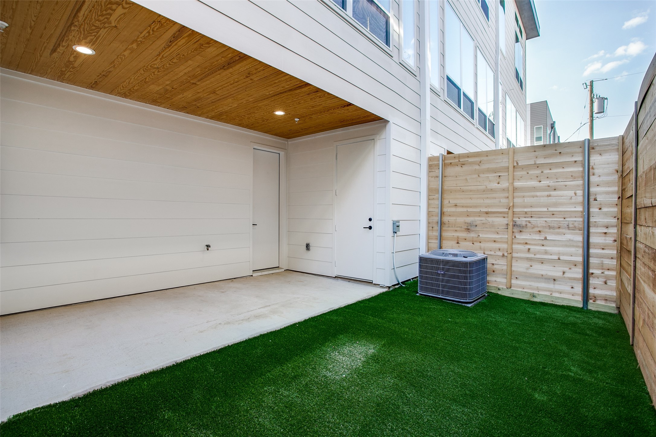 5708 Lindell Avenue Dallas TX 75206