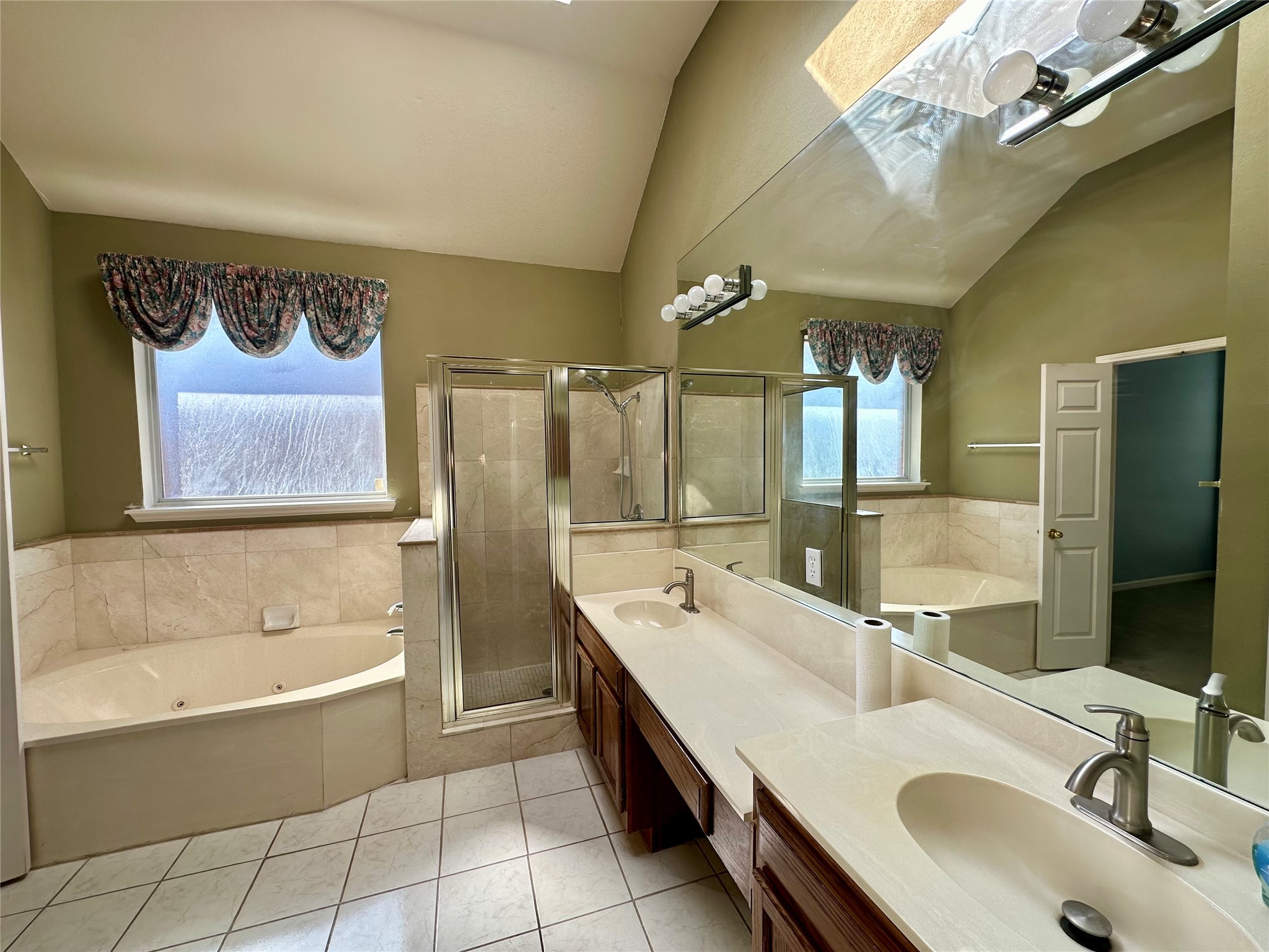 4938 Water Oak Drive Grand Prairie TX 75052