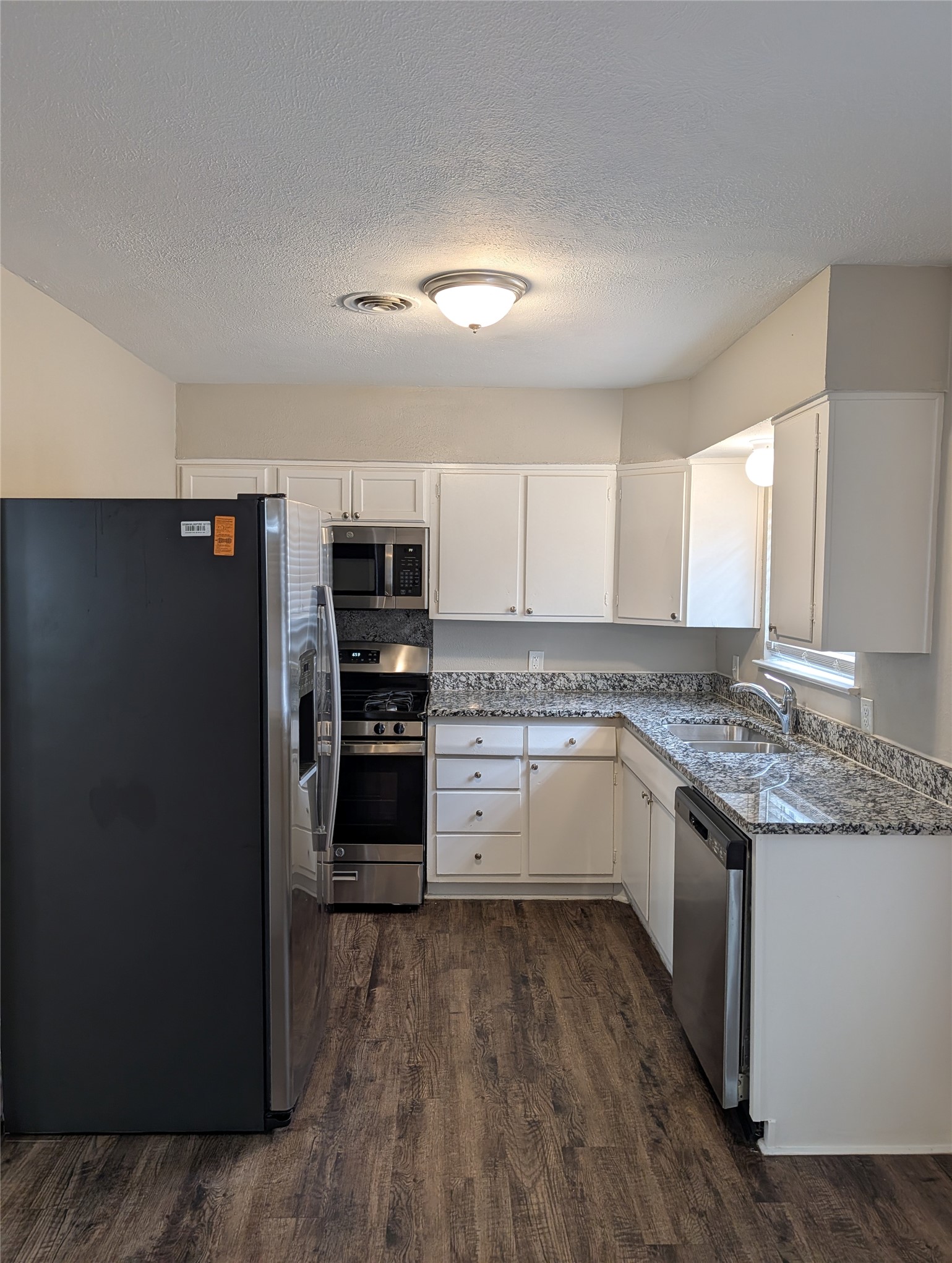 105 Dupont Circle Fort Worth TX 76134