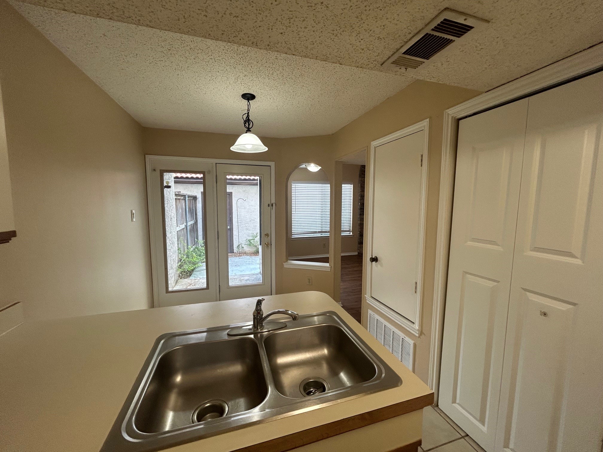18040 Midway Dallas TX 75287