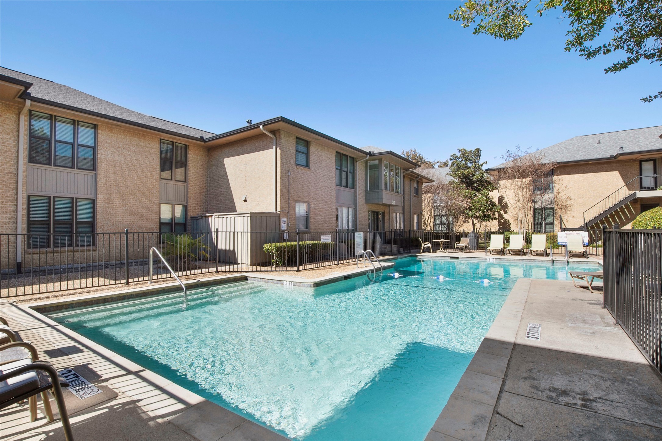 10727 Villager Road Dallas TX 75230