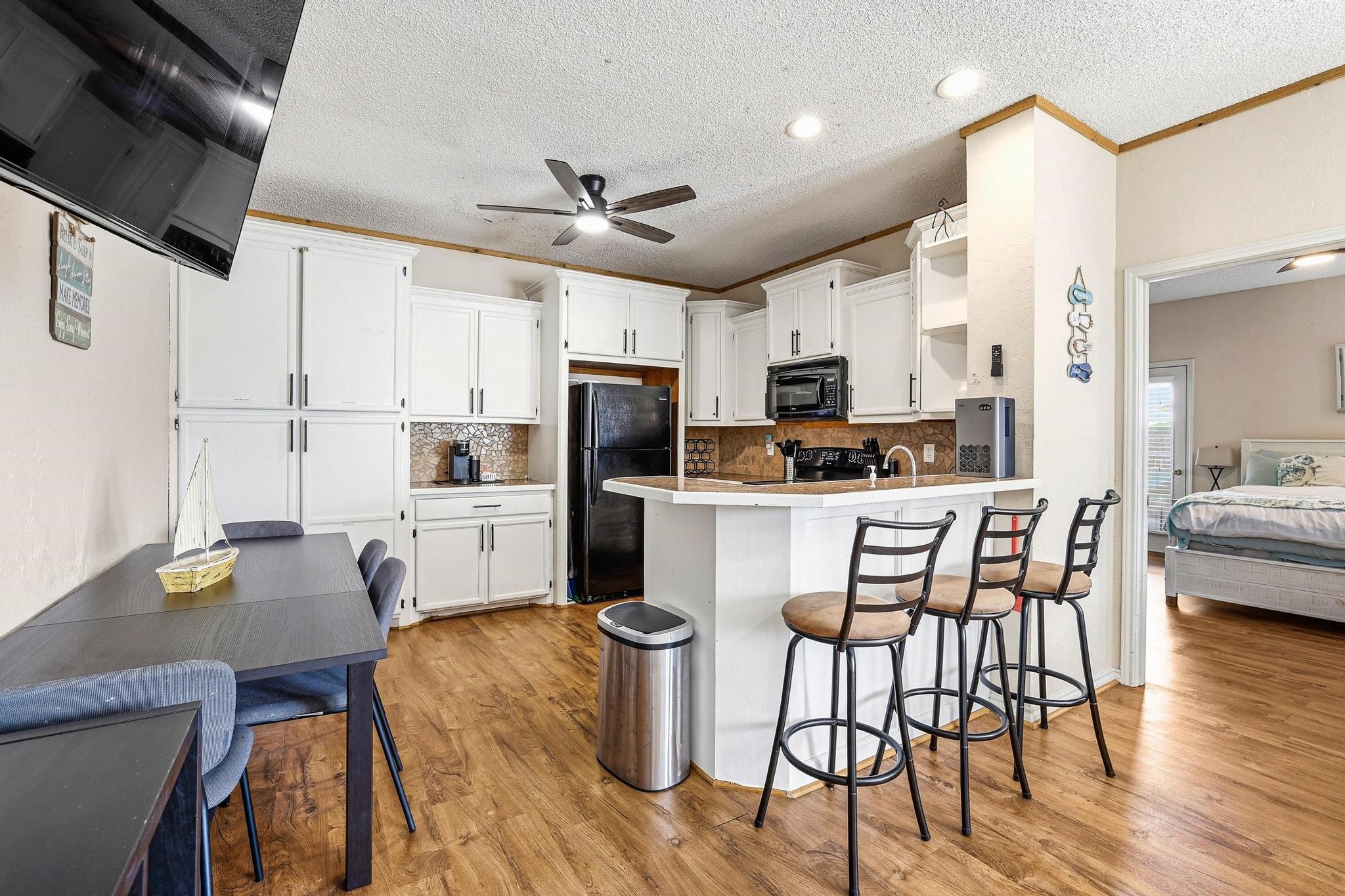 2164 Tanglewood Boulevard Pottsboro TX 75076