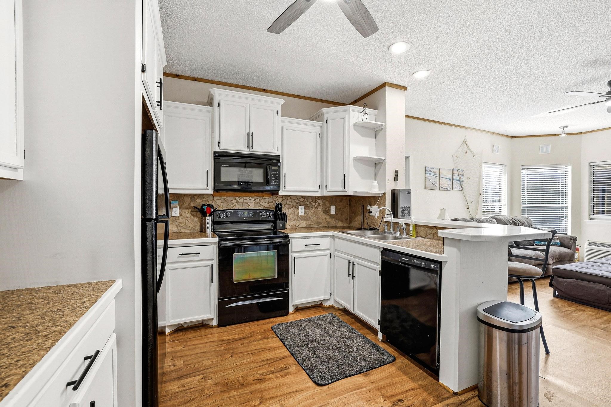 2164 Tanglewood Boulevard Pottsboro TX 75076
