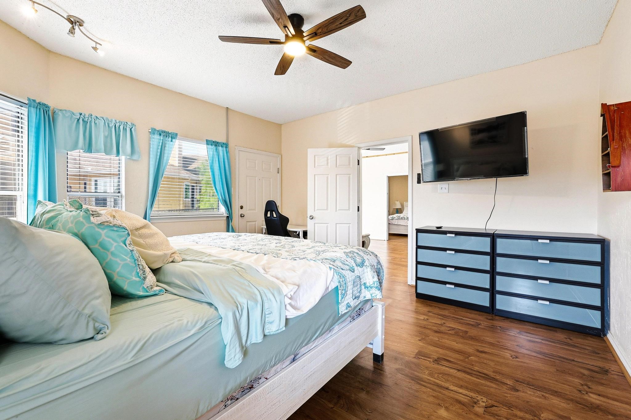2164 Tanglewood Boulevard Pottsboro TX 75076