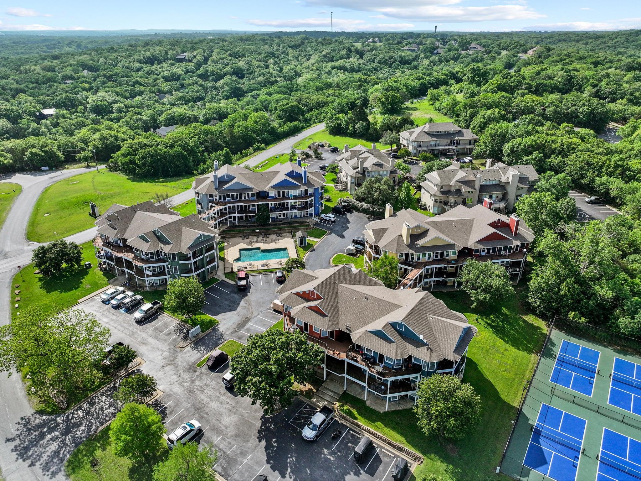 2164 Tanglewood Boulevard Pottsboro TX 75076