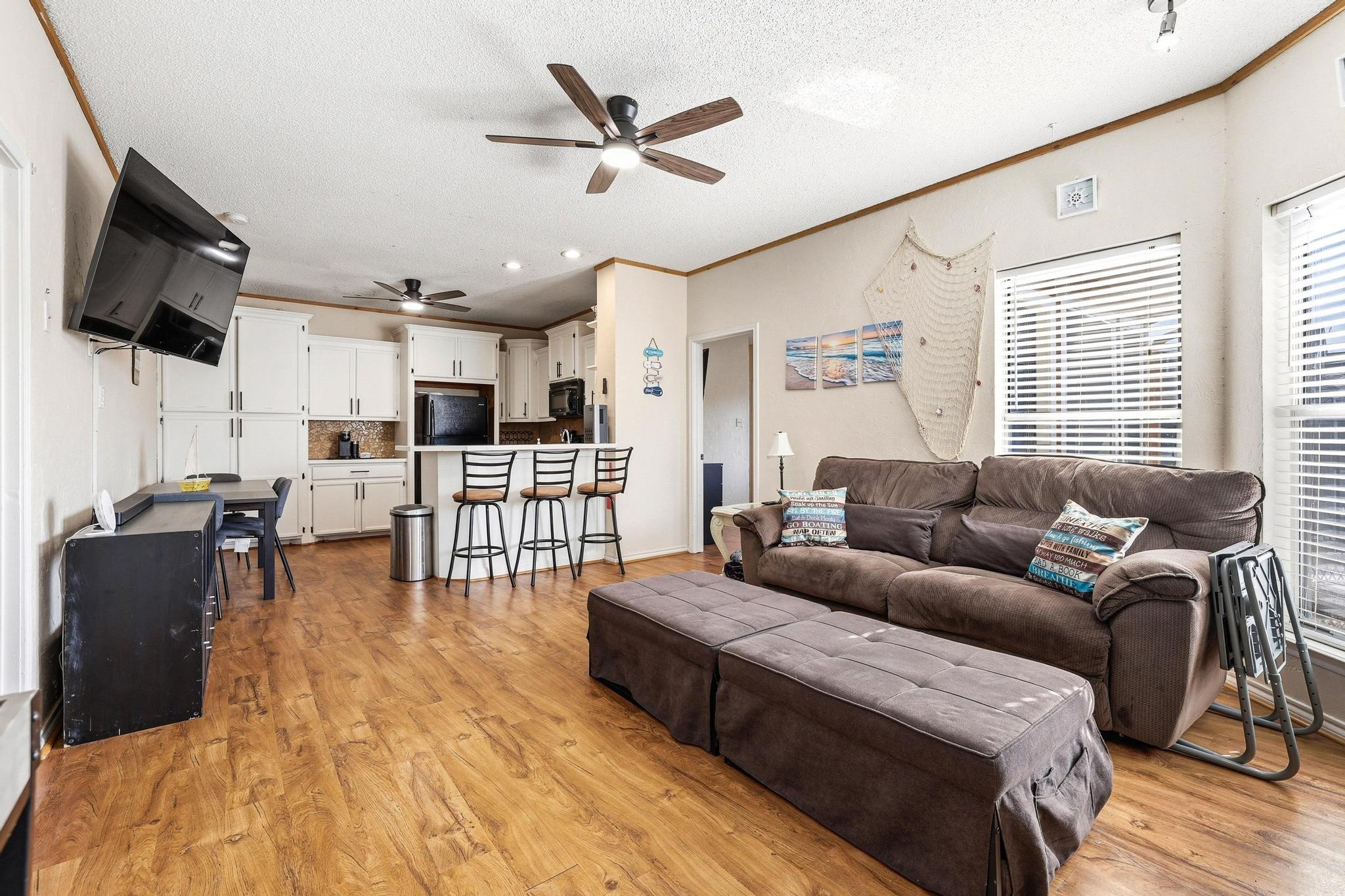 2164 Tanglewood Boulevard Pottsboro TX 75076