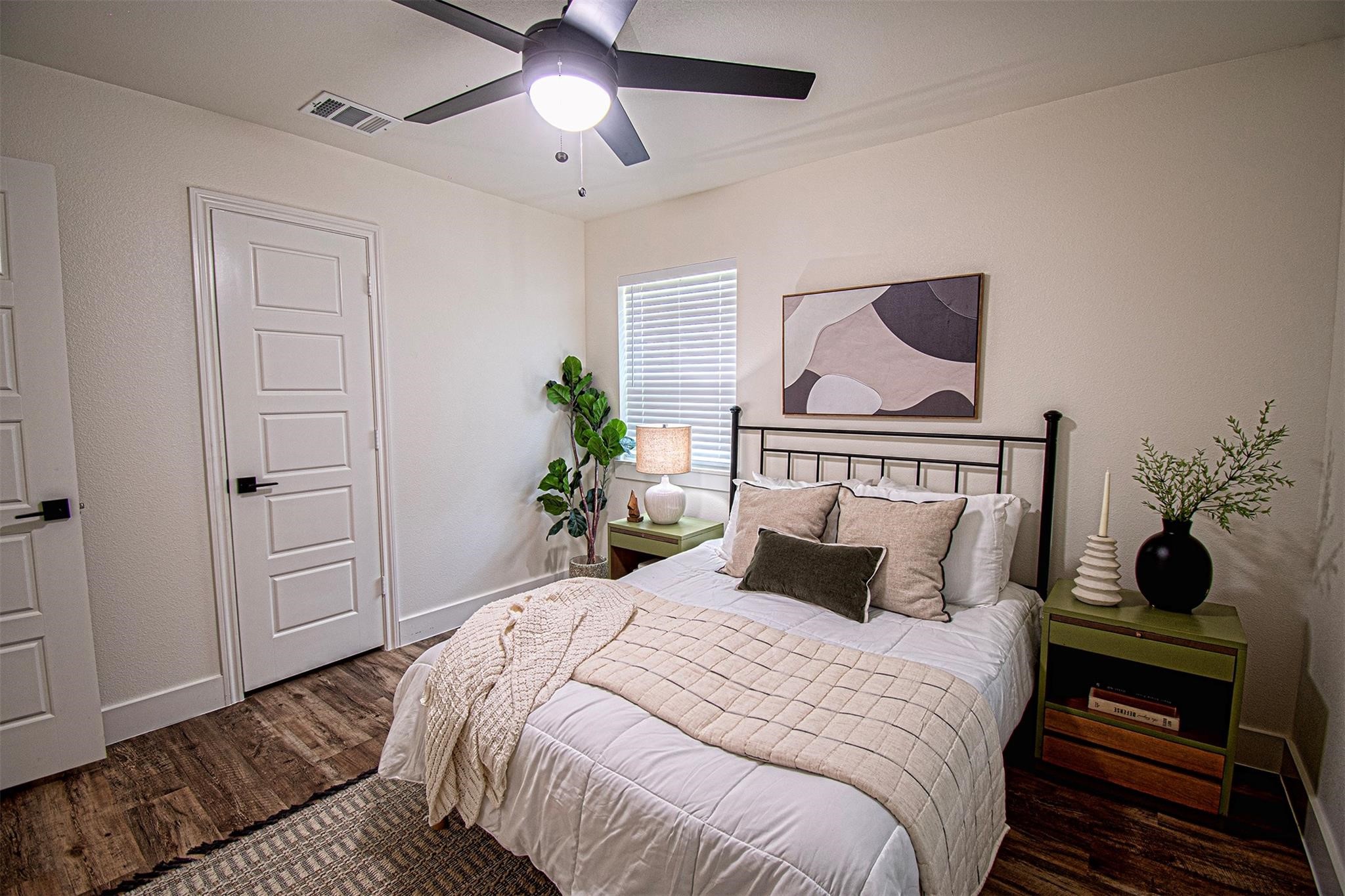 551 E Burks Street Pilot Point TX 76258