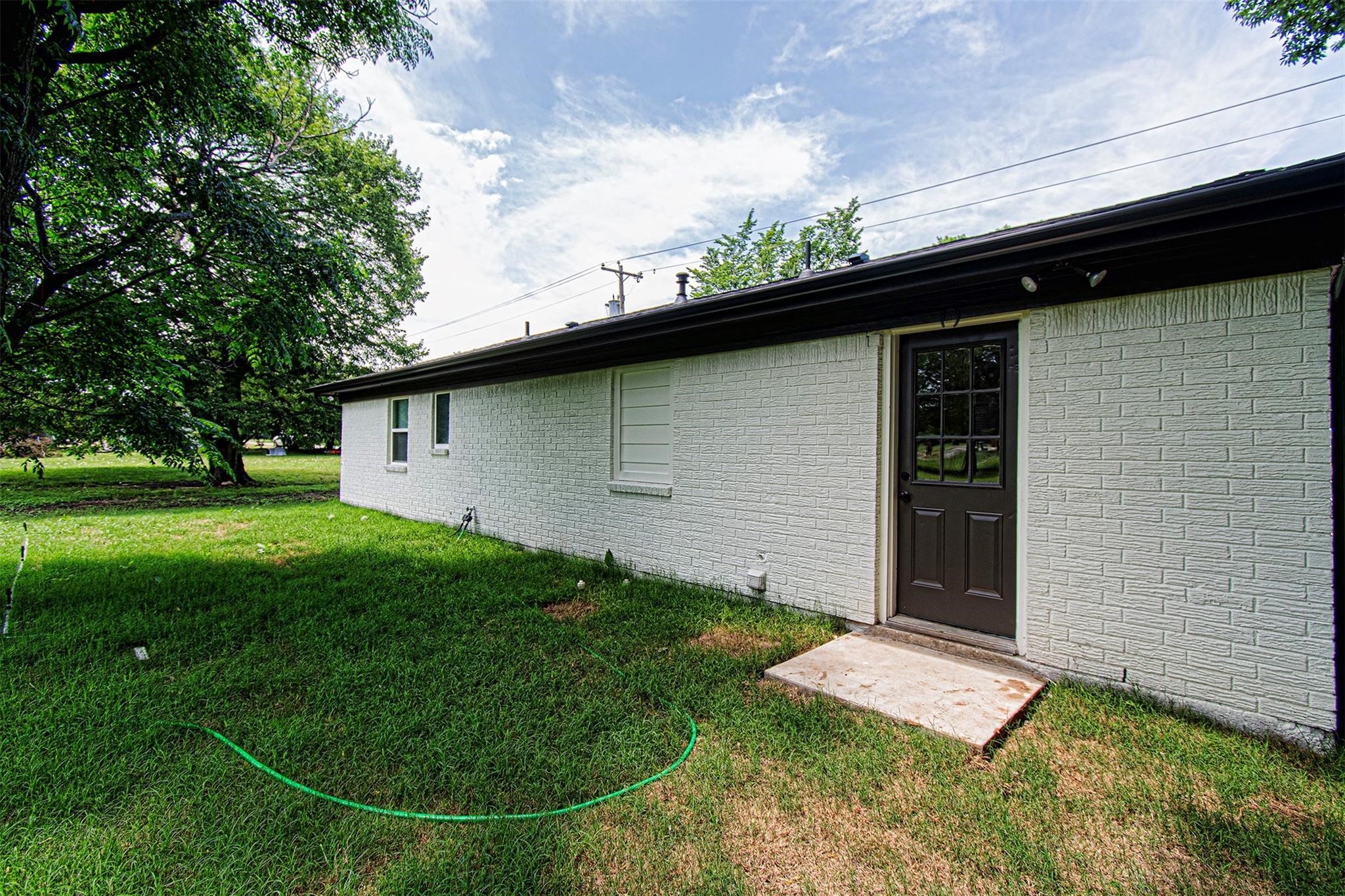 551 E Burks Street Pilot Point TX 76258
