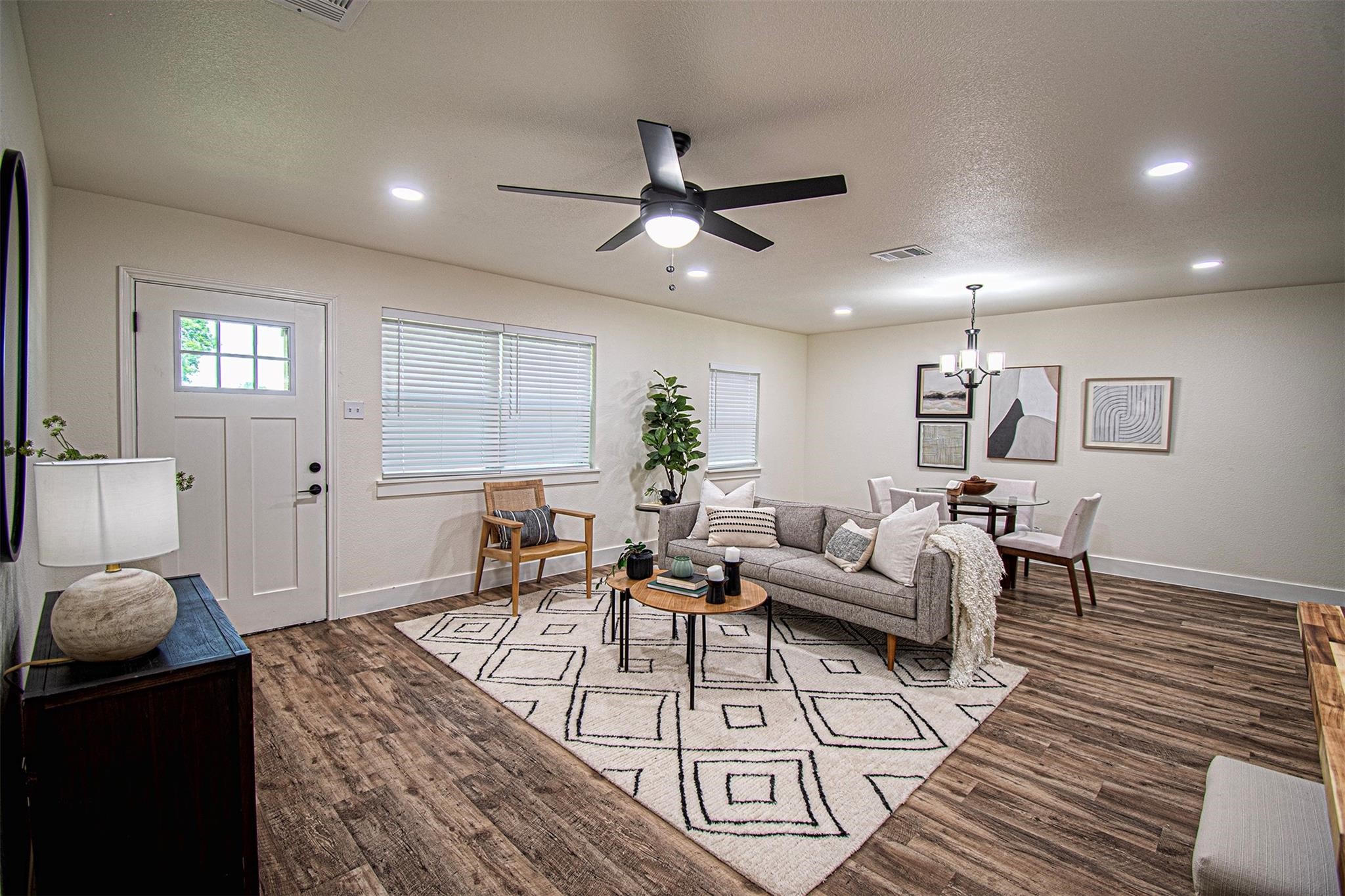 551 E Burks Street Pilot Point TX 76258