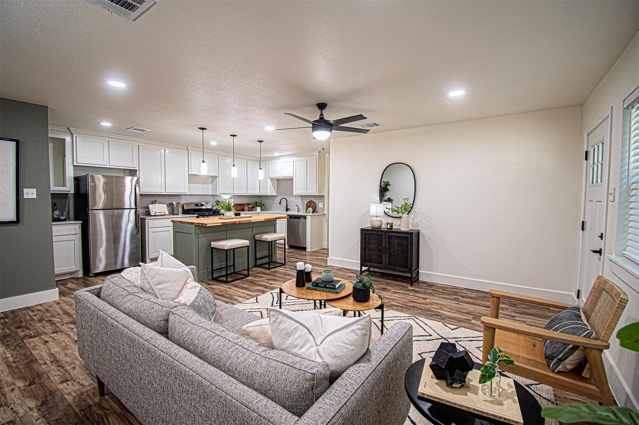 551 E Burks Street Pilot Point TX 76258