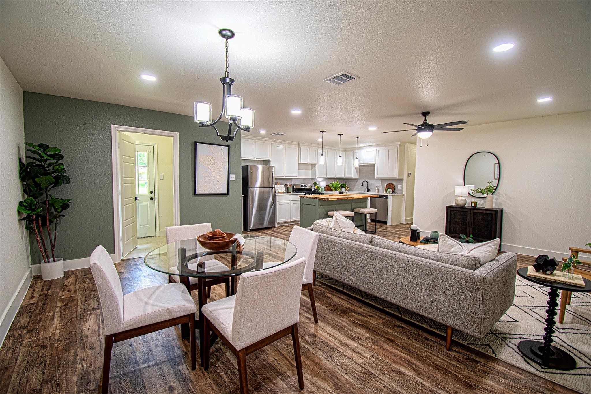 551 E Burks Street Pilot Point TX 76258