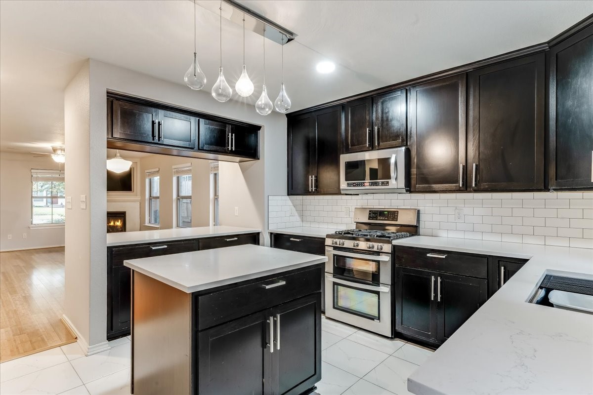1610 Lansford Avenue Dallas TX 75224