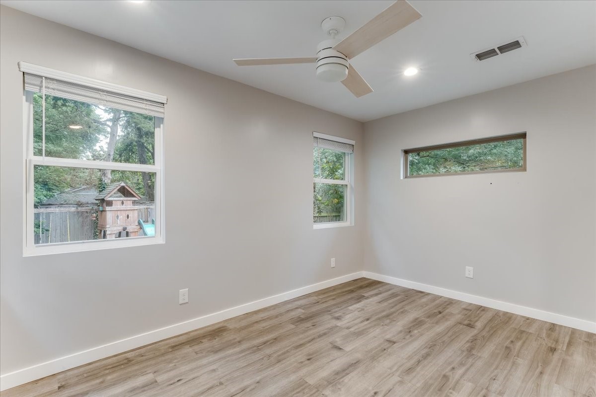 1610 Lansford Avenue Dallas TX 75224
