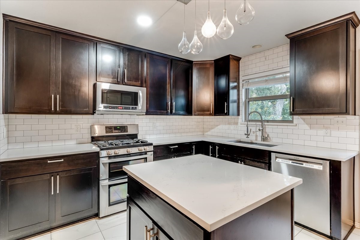 1610 Lansford Avenue Dallas TX 75224