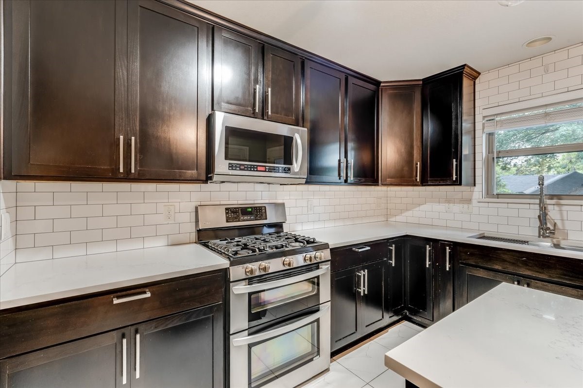 1610 Lansford Avenue Dallas TX 75224