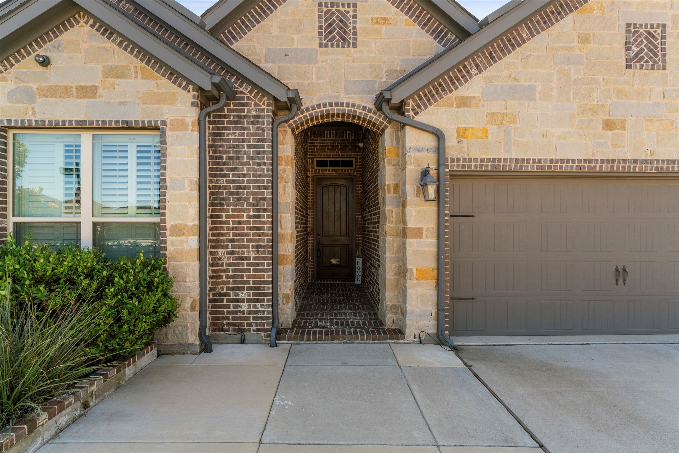 7581 Sevie Lane Grand Prairie TX 75054