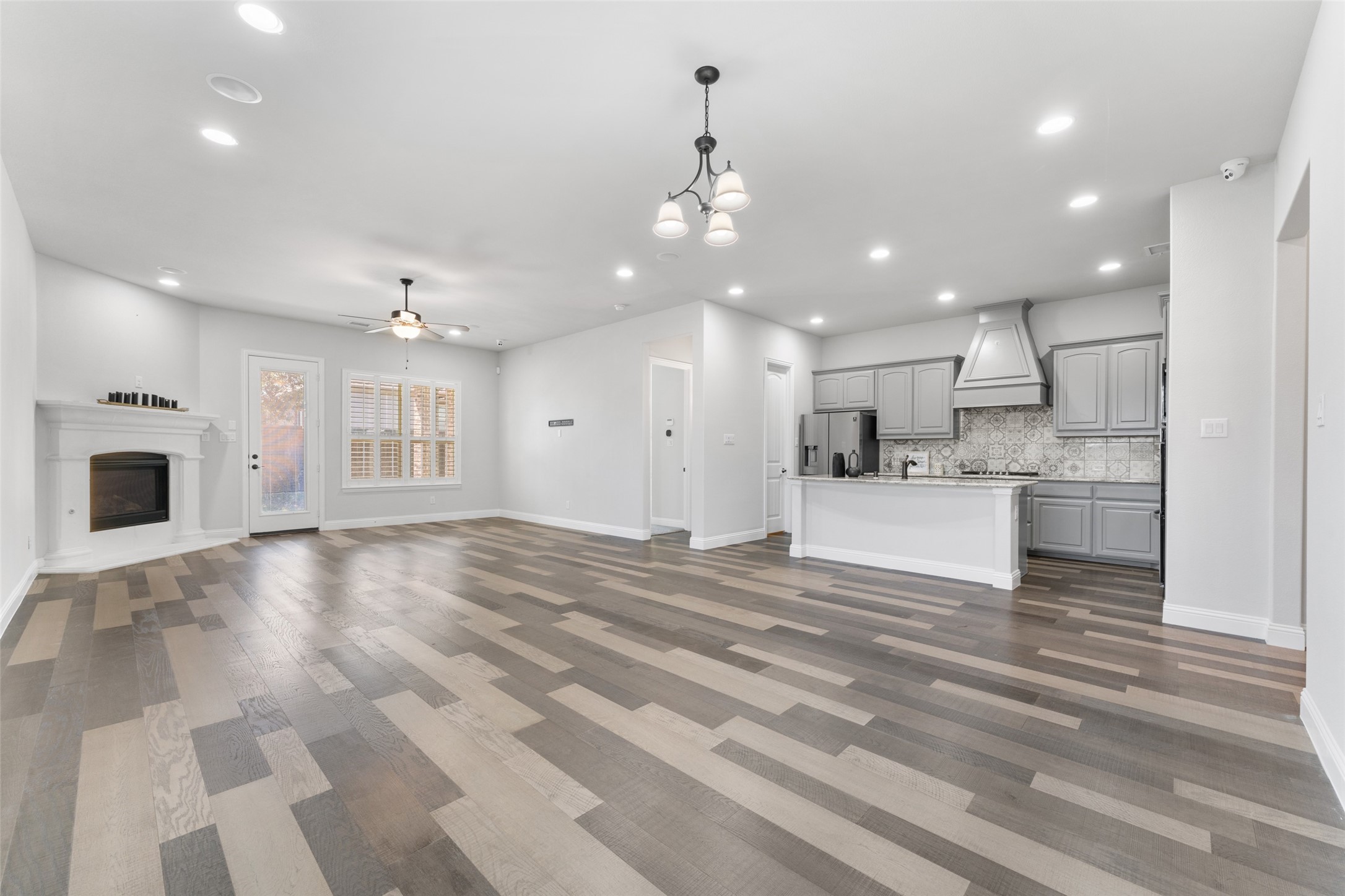7581 Sevie Lane Grand Prairie TX 75054